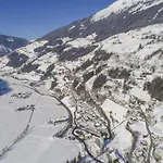 In Koenigsleiten By Zillertal Arena בקתה *