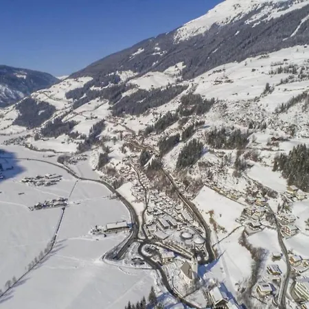 In Koenigsleiten By Zillertal Arena シャレー *